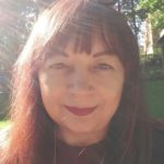 "După toate cursurile pe care le-am făcut tine, și le fac încă, după toate darurile pe care mi le-ai oferit, e ca și cum o parte din tine este deja în interiorul meu și acționează, o simt. Încep sa am un impact major asupra oamenilor, mă mir și eu de ce feedback-uri primesc, mai ales de când am început să lucrez cu oamenii în grup, ca și tine. Este evident cum cresc și eu odată cu cursanții mei, și te înțeleg din ce în ce mai bine, când spuneai că ai evoluat odată cu noi. Dar fără suportul tău, nu cred că ar fi fost posibil! Mulțumesc din suflet, Alexandru, și mă înclin în fața dăruirii, deschiderii și autenticității tale!" (Florentina Berlan)